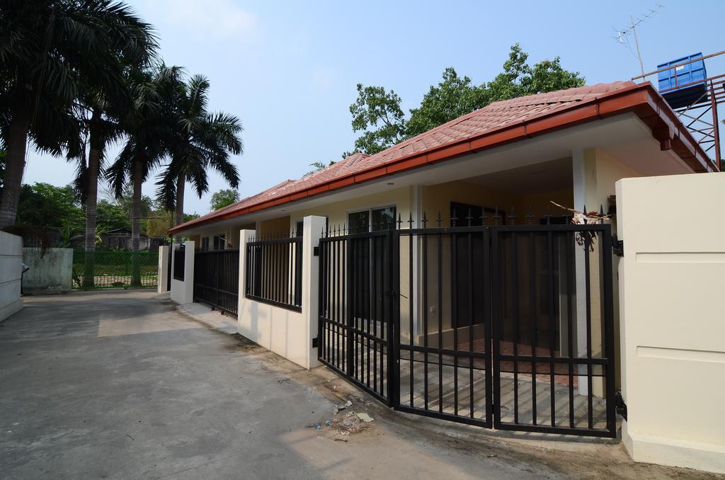 Vista Residence Yangon Luaran gambar