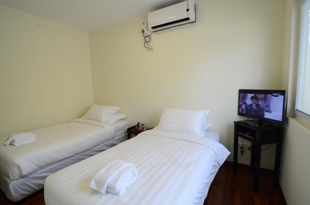Vista Residence Yangon Luaran gambar