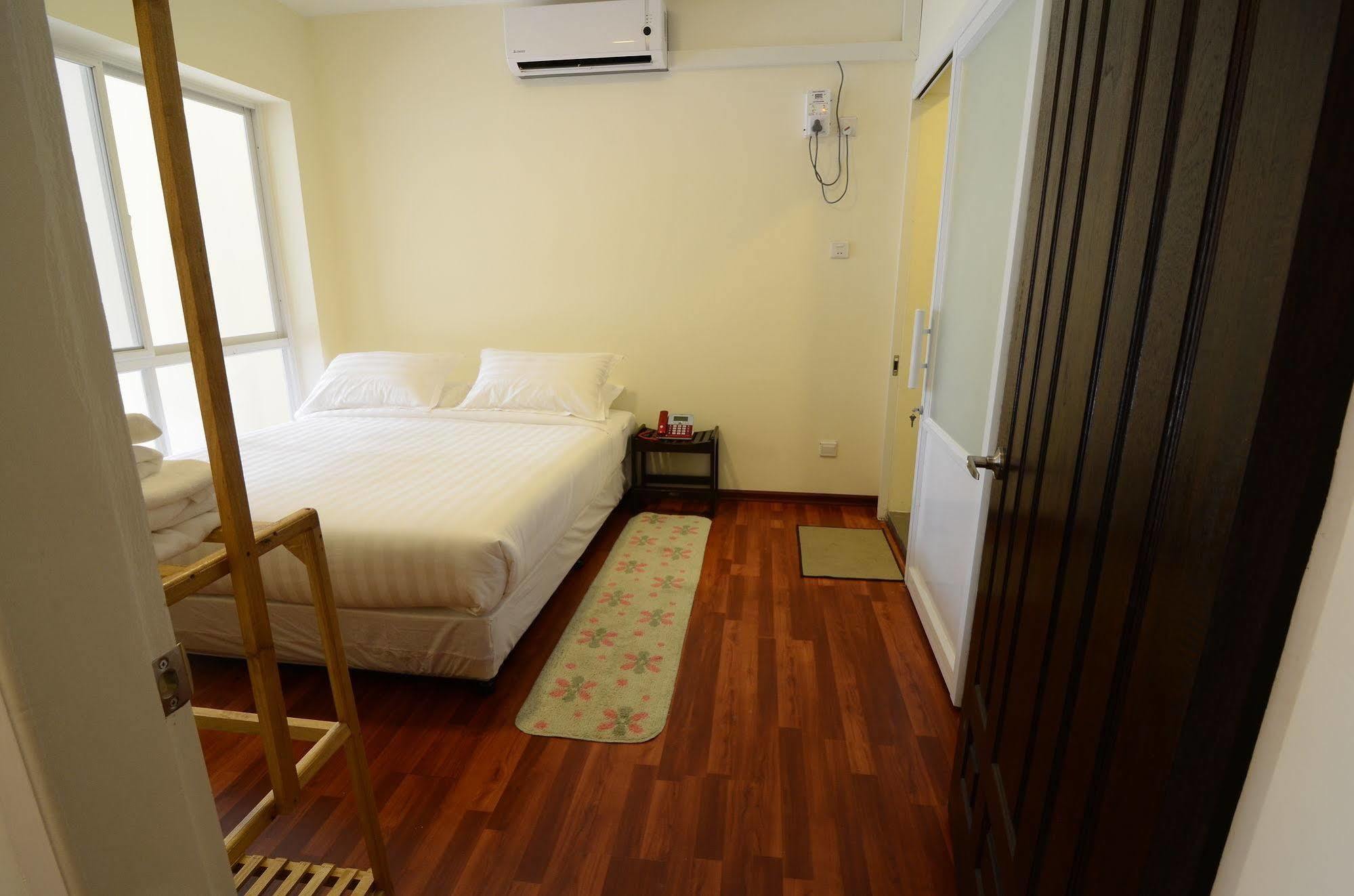 Vista Residence Yangon Luaran gambar