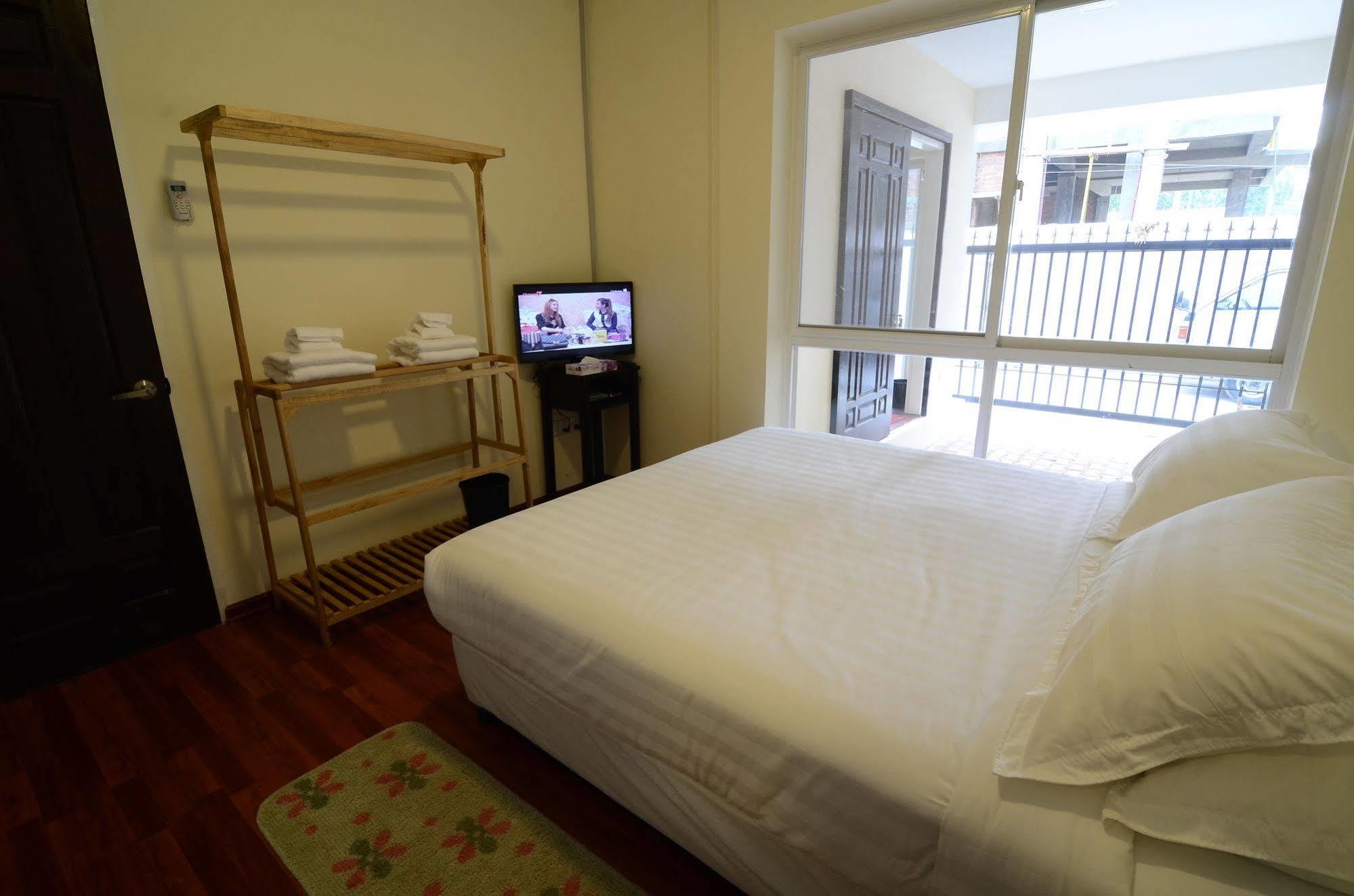 Vista Residence Yangon Luaran gambar